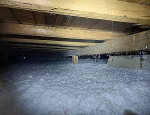 Zateplení stropu rodinného domu pomocí foukané izolace